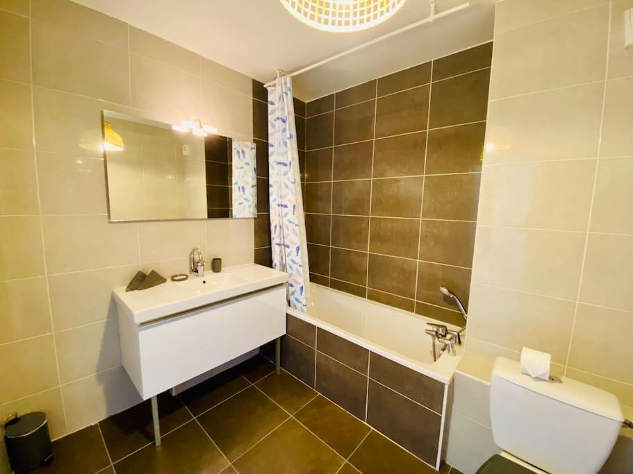 "Loulou" T1 Moderne Et Lumineux, Centre Ville, Wifi, Parking سُت المظهر الخارجي الصورة